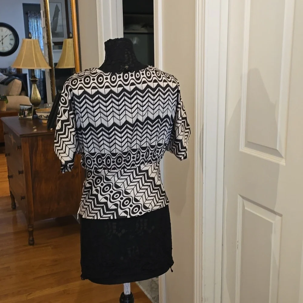 BLACK &WHITE Blouse by Cynthia Steffe - Picture 3 of 4